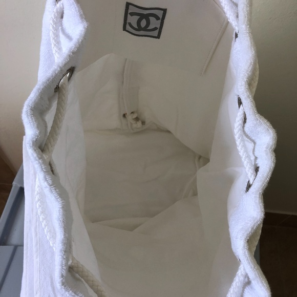 Chanel Beach Bag with Matching Towel - NWT - Picture 7 of 11